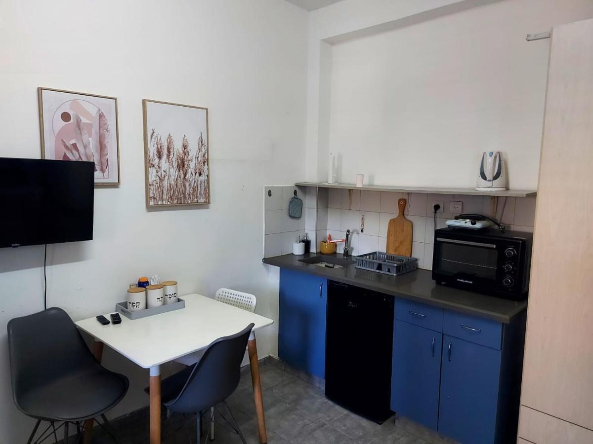 91 By Israpart * Ramat Gan