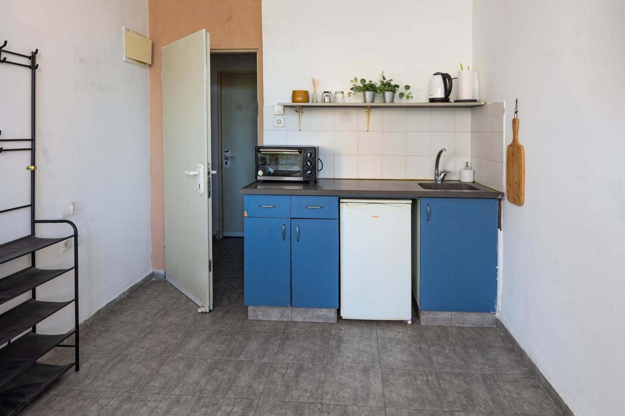 91 By Israpart * Ramat Gan